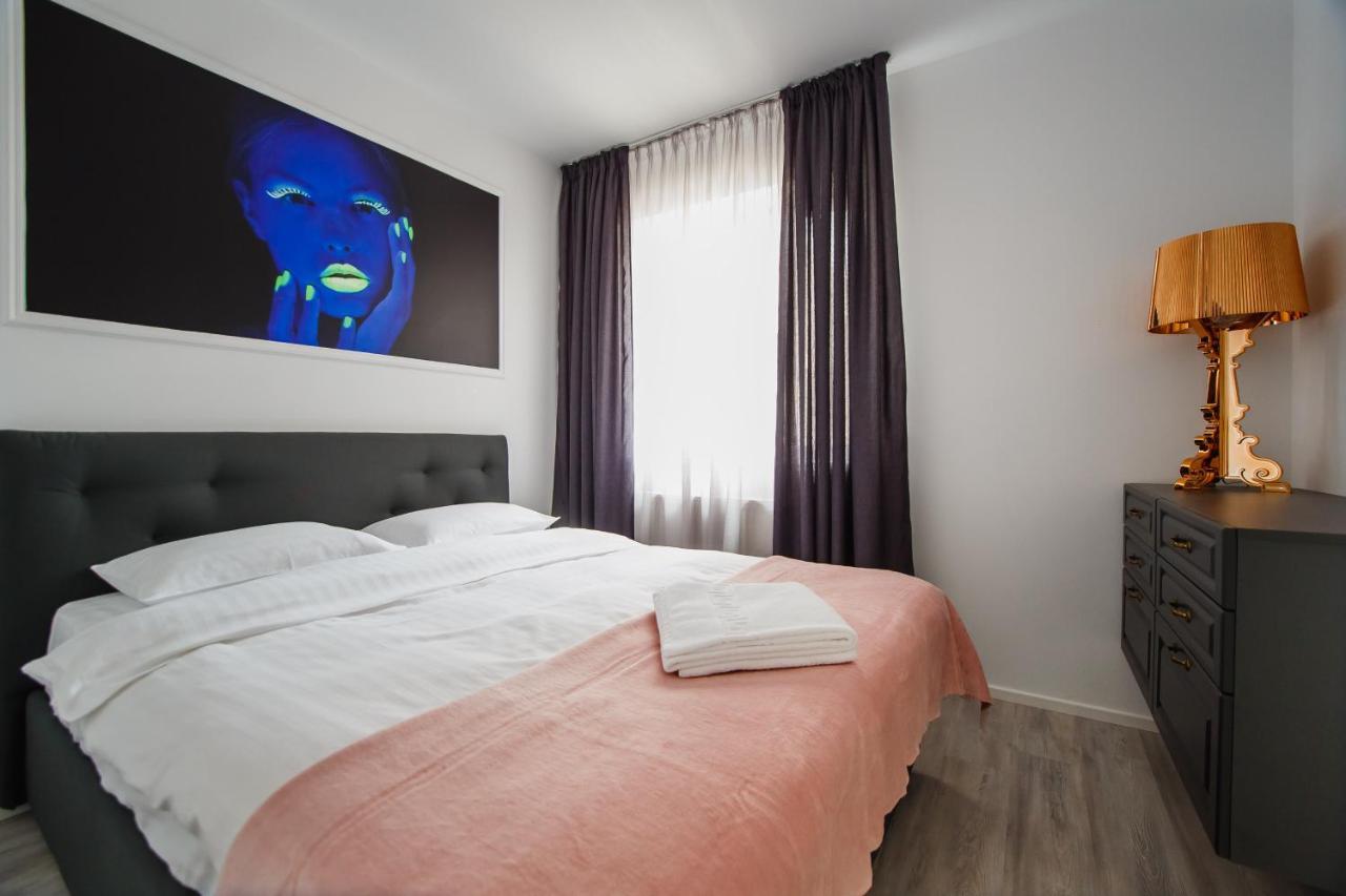 No. 11 - The Penthouse In City Center Oradea Exteriör bild