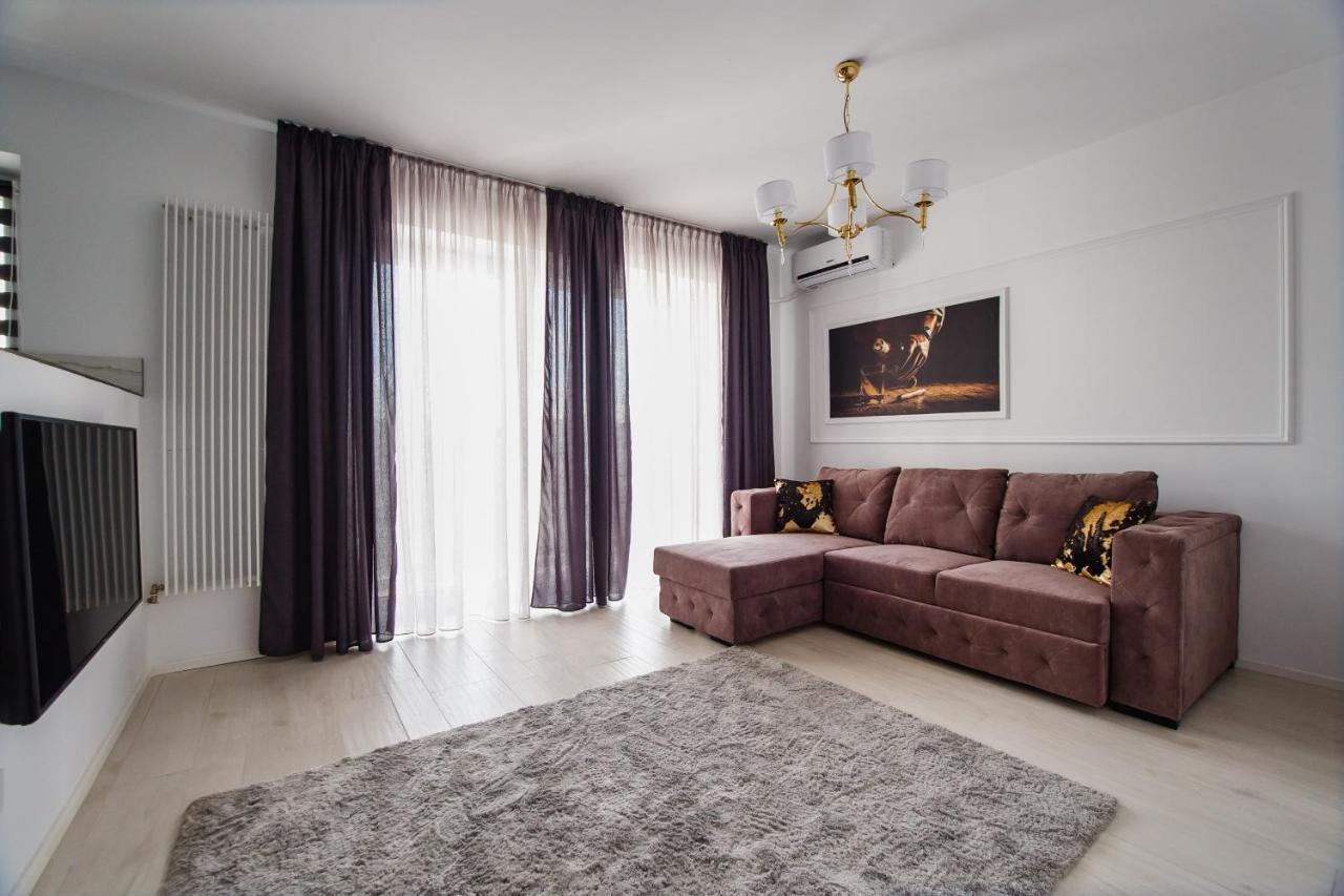 No. 11 - The Penthouse In City Center Oradea Exteriör bild