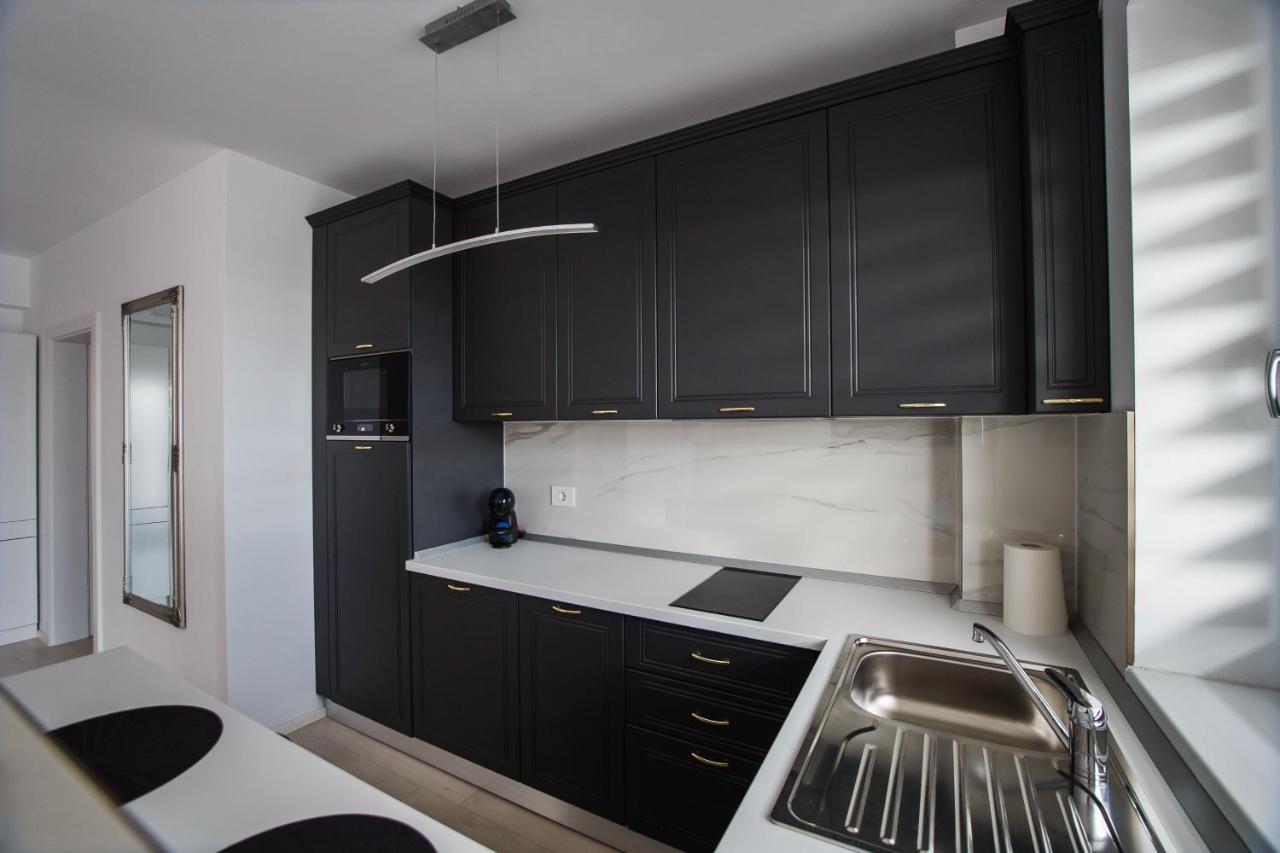 No. 11 - The Penthouse In City Center Oradea Exteriör bild
